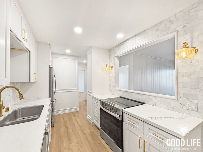 Building Photo - Elegant 2BD/1BA Condo in El Cajon with Walk-In Closet, Covered Patio & Pool