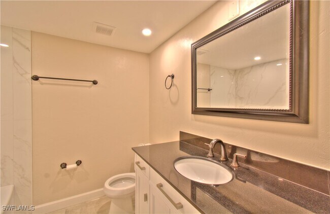 Building Photo - 2360 Naples Trace Cir