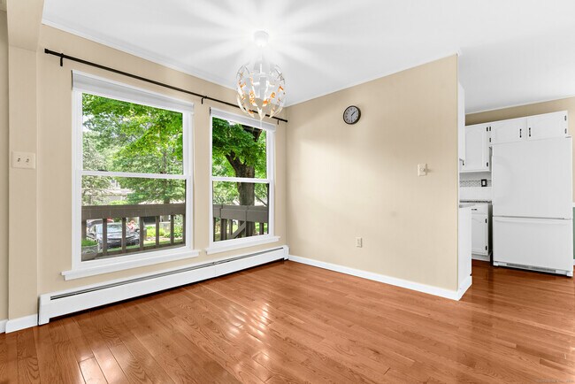 Building Photo - 31 Stevens Pl