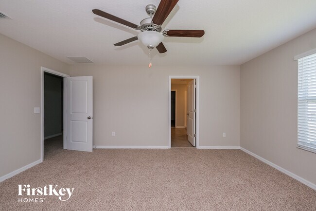 Building Photo - 6805 Trent Creek Dr