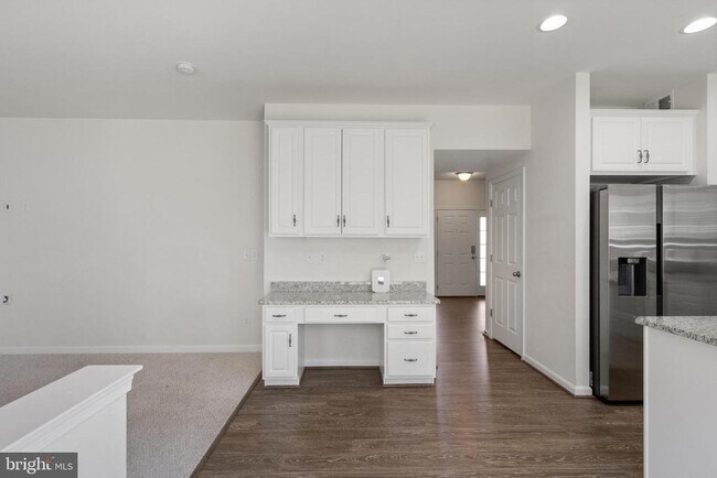 Building Photo - 45 Colemans Mill Dr