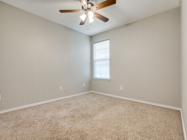 Building Photo - 4346 Safe Hbr