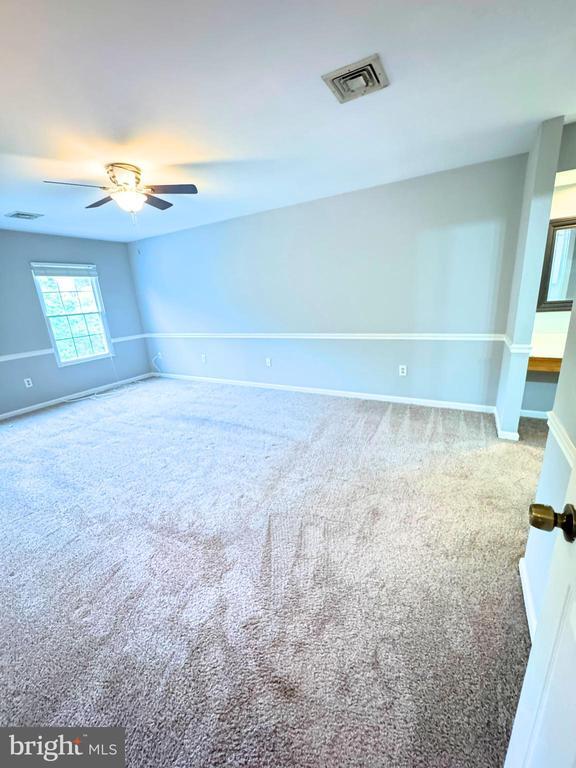 Building Photo - 3063 Schubert Dr