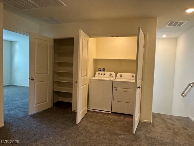 Building Photo - 9917 Marigold Hls St