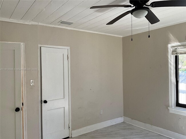 Building Photo - 418 NW 48th St