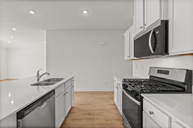 Building Photo - 109 Ratliff Ave