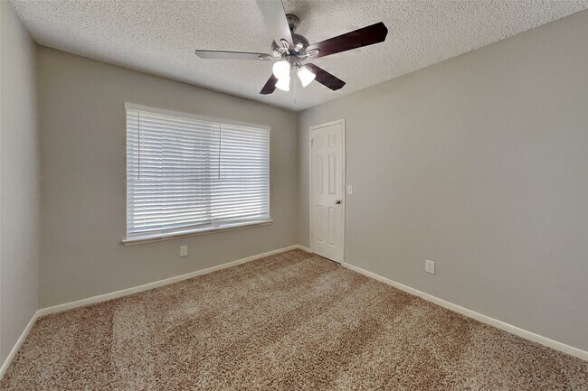 Building Photo - 18138 Garden Manor Dr