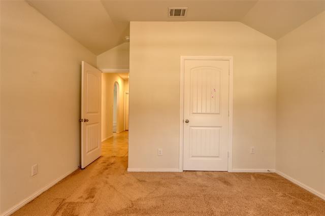 Building Photo - 744 Walls Blvd