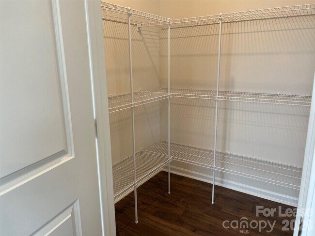 Building Photo - 119 Old Home Rd