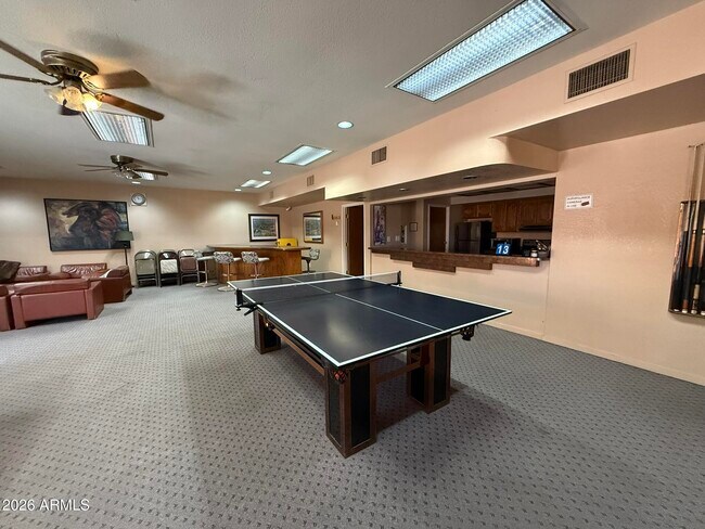 Building Photo - 4303 E Cactus Rd