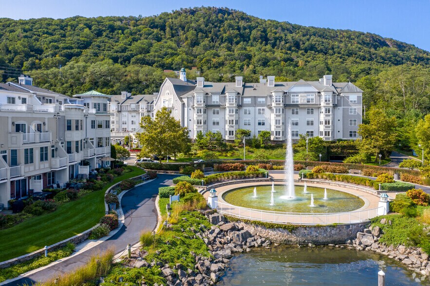 The Waterfront at Harbors 1100 Admirals Cove Blvd Haverstraw NY 10927