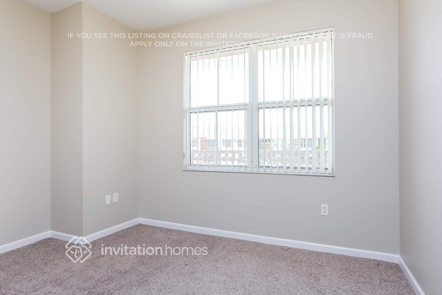 Building Photo - 10903 NW 83rd St