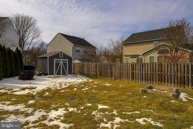 Building Photo - 601 Crossover Ct