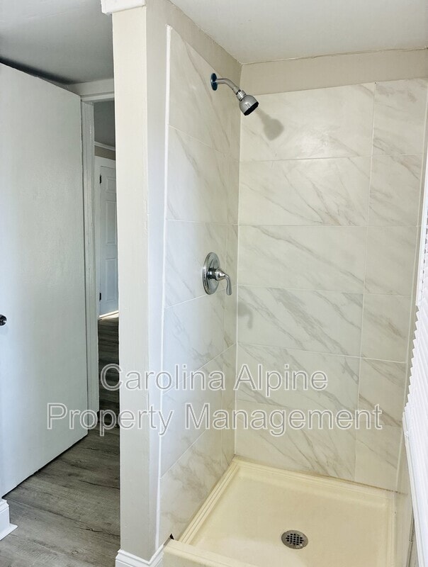 Building Photo - 1409 Ware Ave