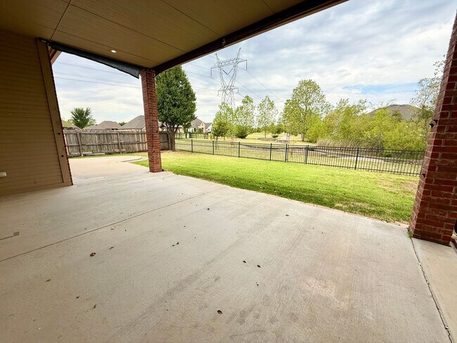 Building Photo - 4321 Carrington Ct
