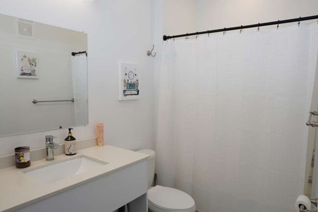 Building Photo - 1210 Southstation Pl