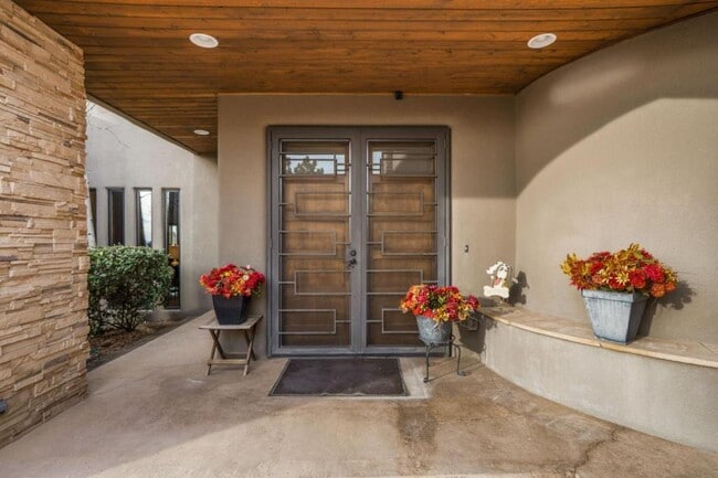 Building Photo - 13415 Pino Ridge Pl NE