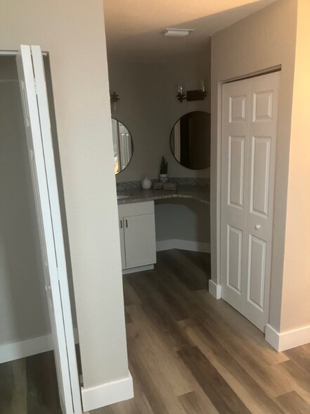 Building Photo - 3208 Sabal Palms Ct