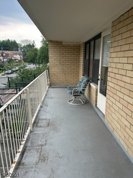 Building Photo - 285 Aycrigg Ave