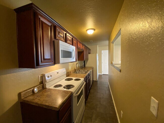 Building Photo - Wonderful Two Bedroom in Elkins AR!