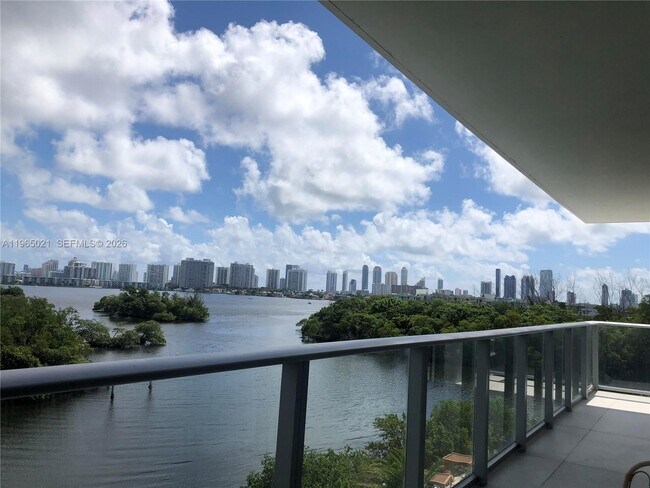 Building Photo - 16385 Biscayne Blvd