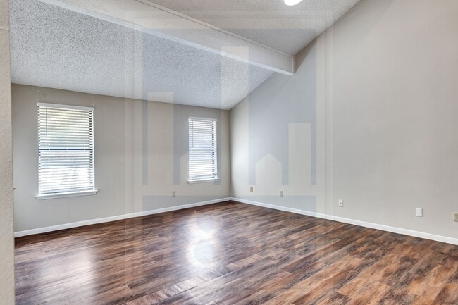 Building Photo - 7302 Waldon Dr