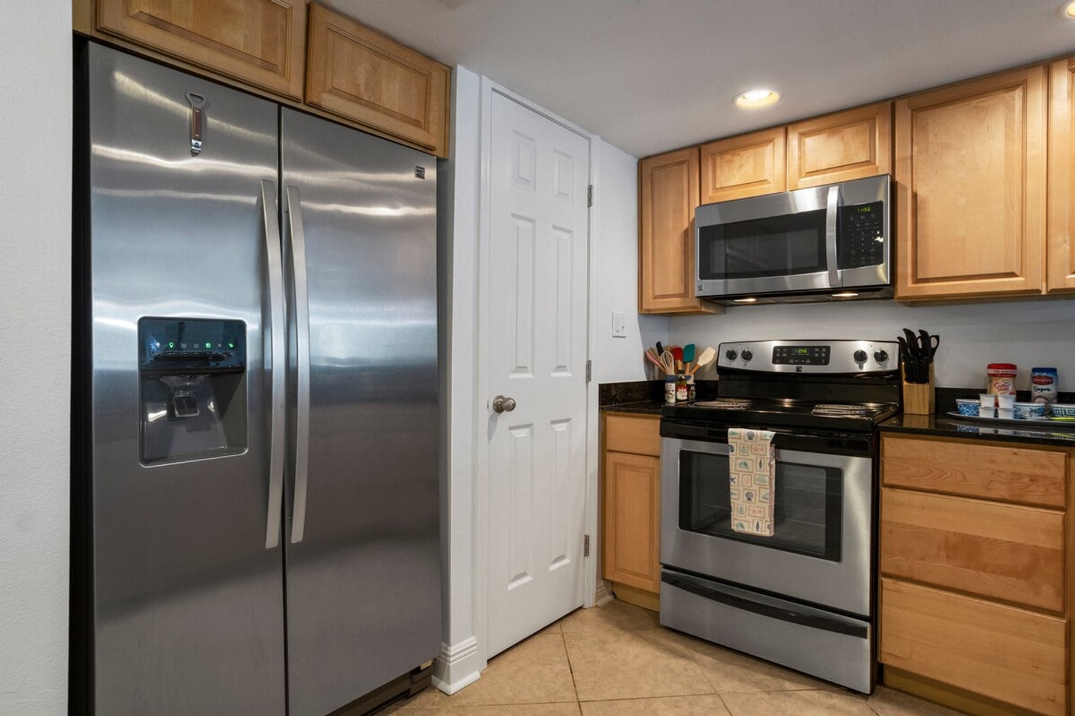 Building Photo - 2046 Beach Blvd