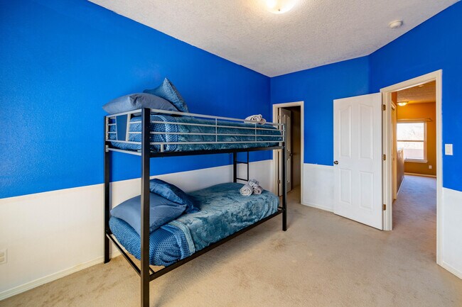 Building Photo - 9719 Calle Chamisa NW