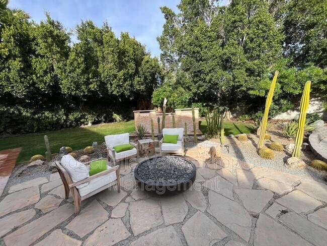 Building Photo - 39866 Newcastle Dr