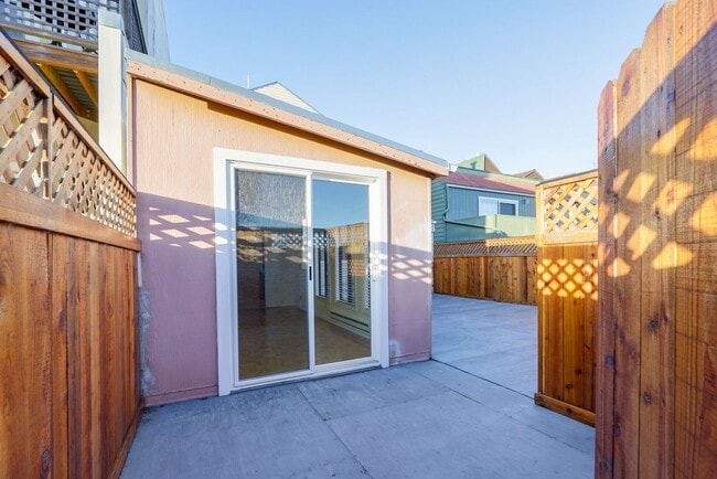 Building Photo - 3 Bed / 2 Bath pet friendly large and sunny unit on 24th St in Noe Valley. YouTube tour!