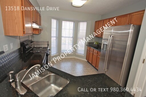 Building Photo - 13518 Dansville Dr