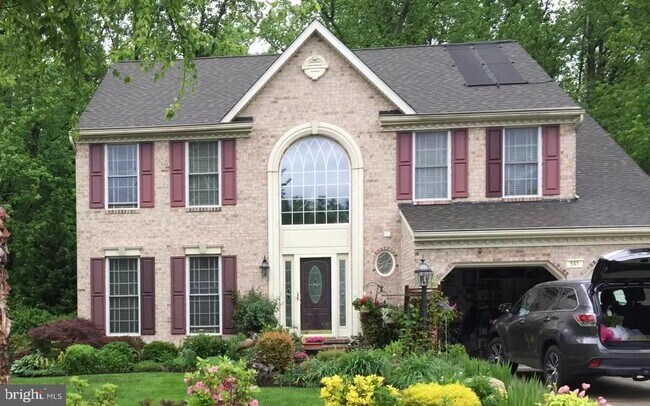 Building Photo - 541 7 Trails Dr