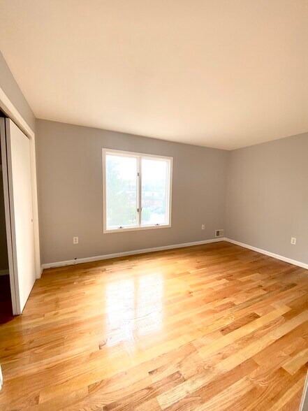 Building Photo - 509 Central Ave