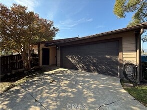 Building Photo - 1827 N Solano Ave