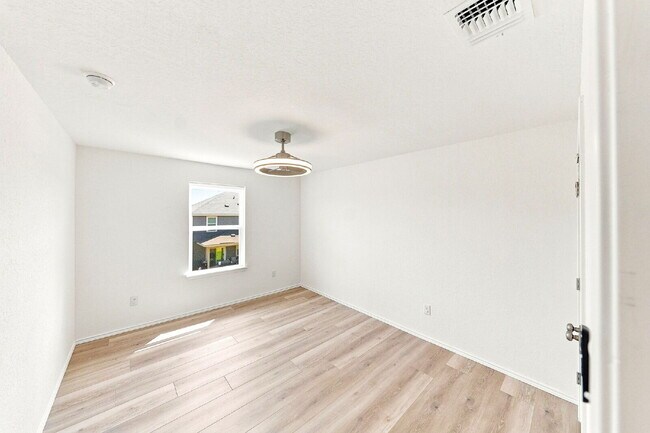 Building Photo - The Home You Will Be Happy to Come Home To.
