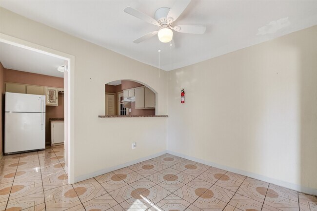 Building Photo - 968 Garapan St