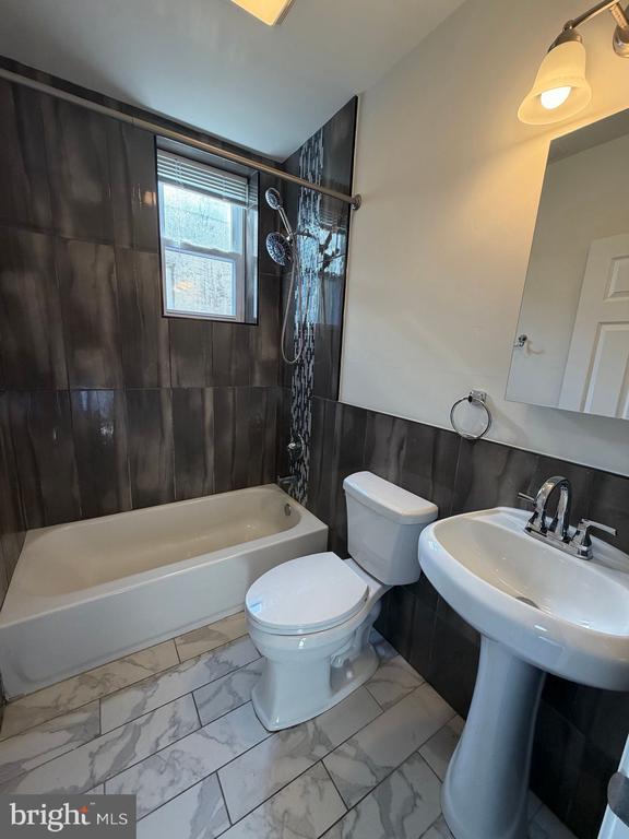 Building Photo - 38 N Redfield St