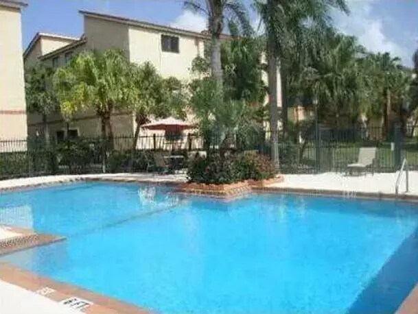 Building Photo - 2866 S University Dr