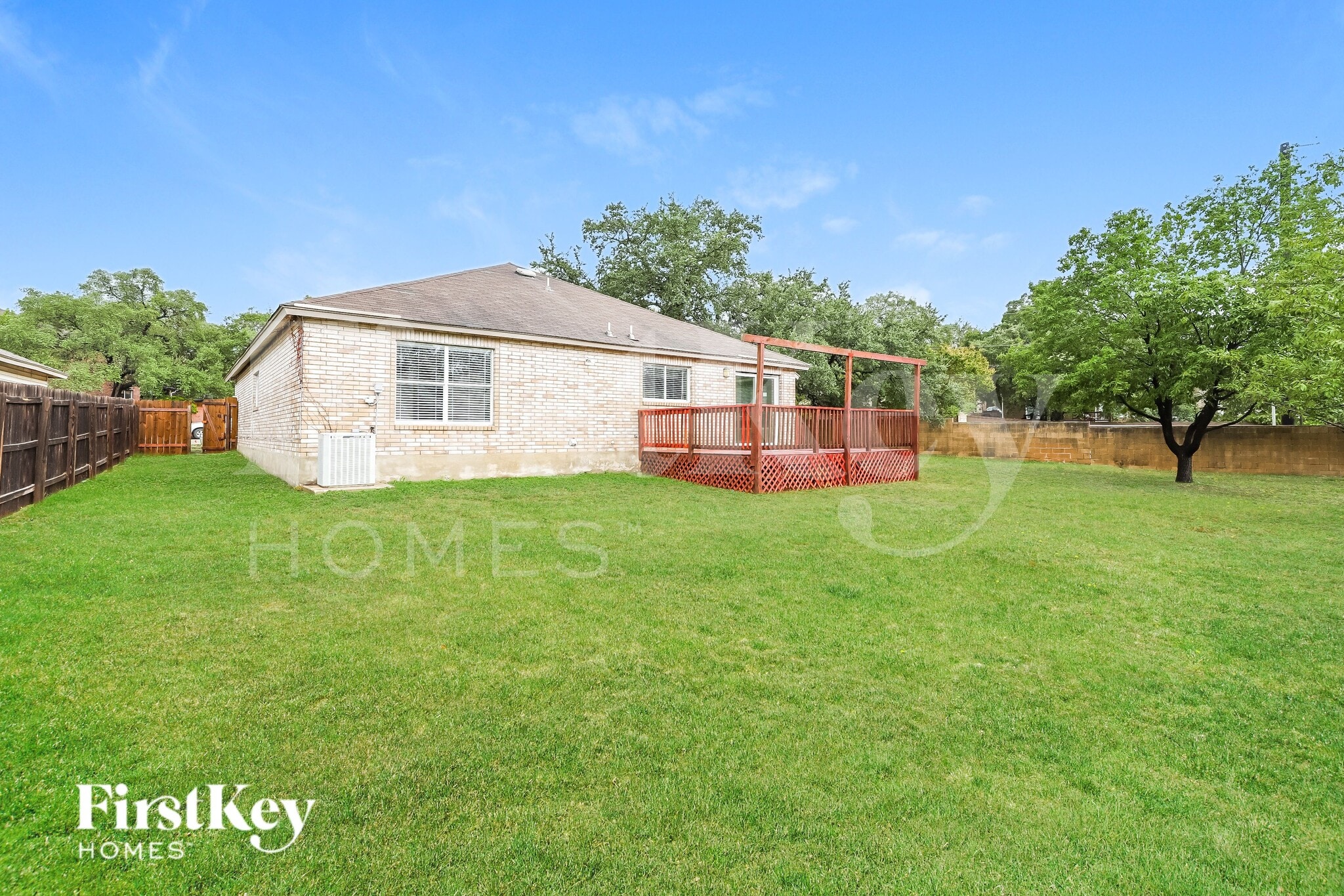 Building Photo - 15975 Tampke Pl