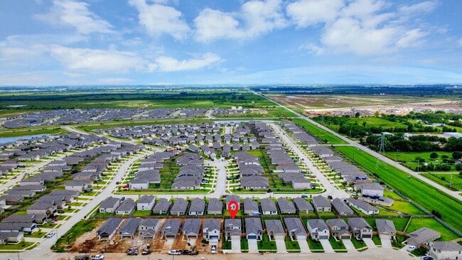 Building Photo - 16831 Spotted Oak Dr