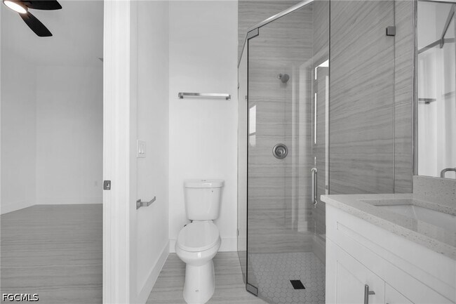 Building Photo - 3423 NE 13th Ave