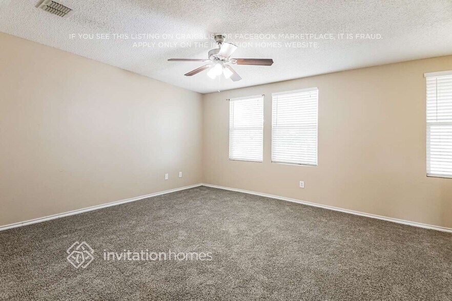 Building Photo - 3450 Post Oak Dr