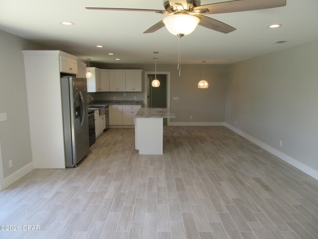 Building Photo - 2708 Amelia Ave