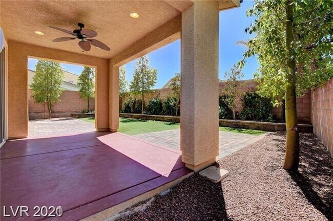 Building Photo - Gated community - 4 bedrooms - 3 baths