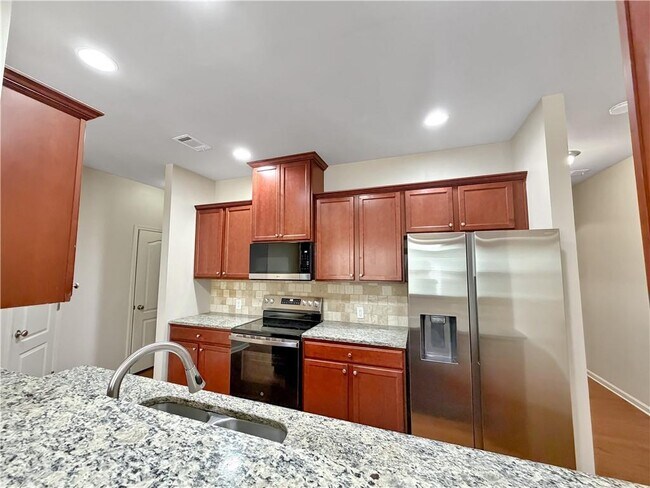 Building Photo - 2401 Attewood Dr