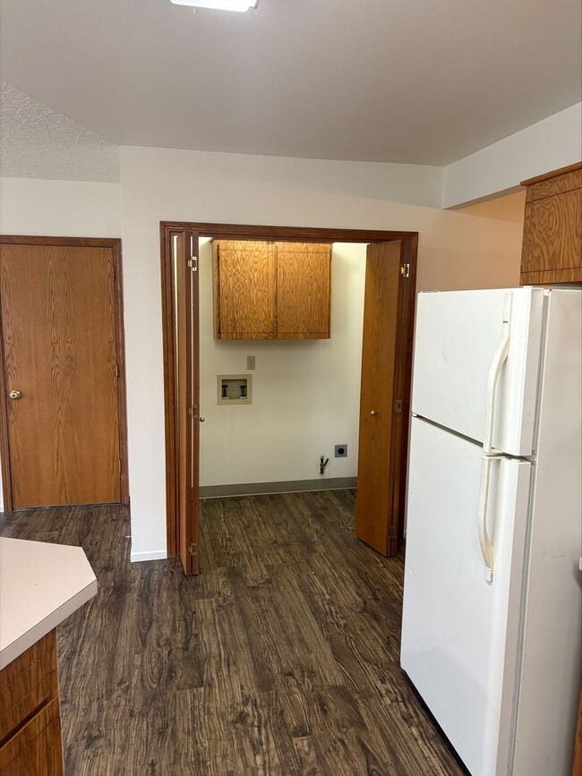 Building Photo - Felida 4 Bedroom with ADA bathroom