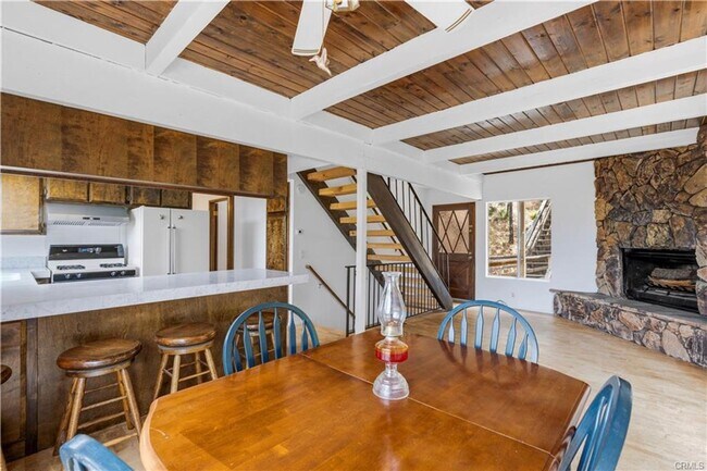 Building Photo - 1334 St Anton Dr