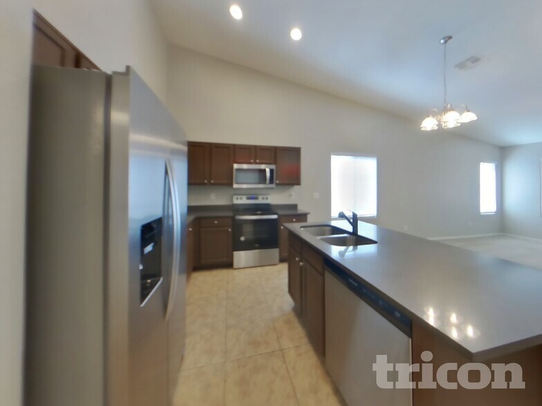 Building Photo - 1502 E Mayfield Dr