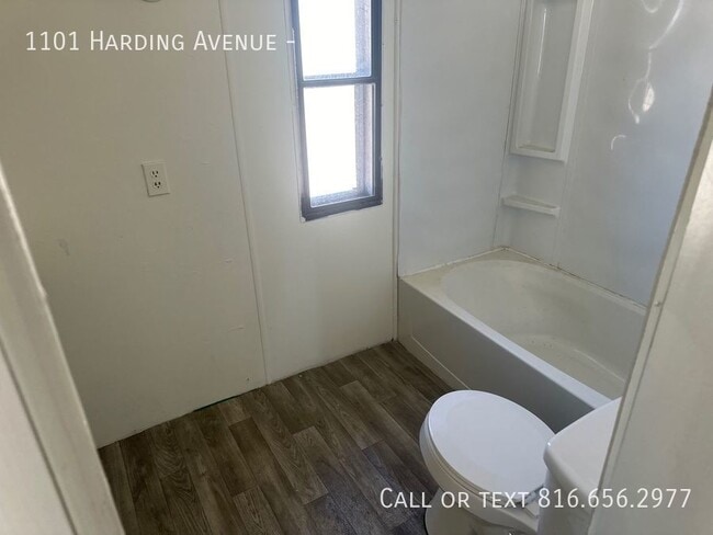 Building Photo - Mobile Home For Rent