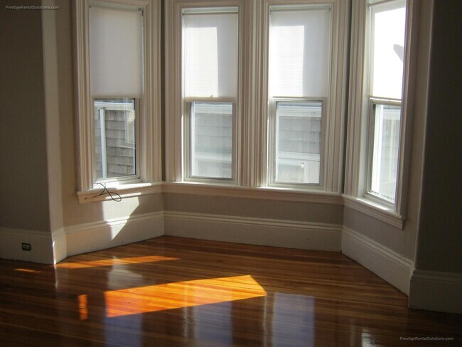 Building Photo - 16 Central Ave